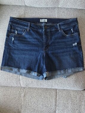 Bootlegger Dark Wash Denim Roll-Cuff Women's Shorts
